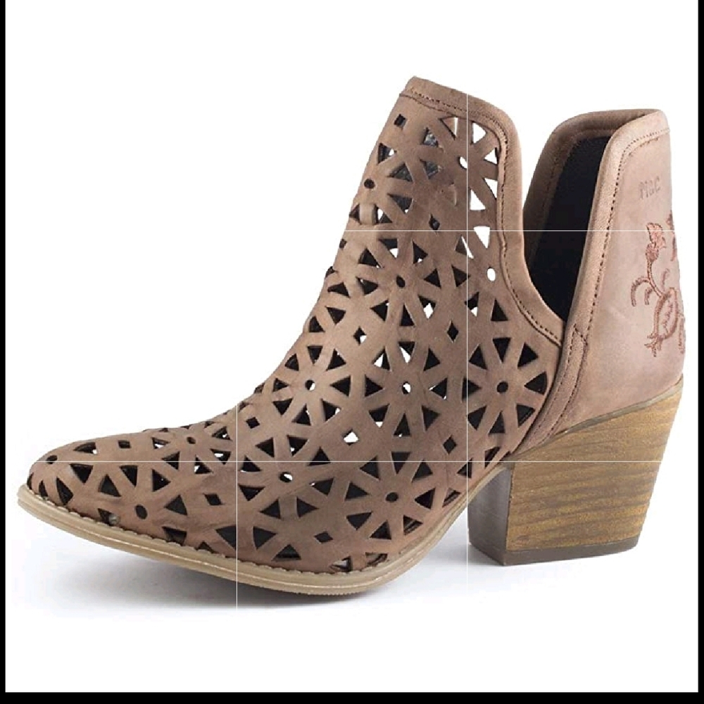 Musse & Cloud Athylea Perforated booties